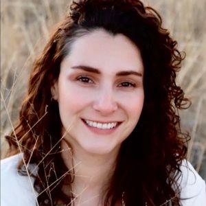 Meet your Posher, Marissa